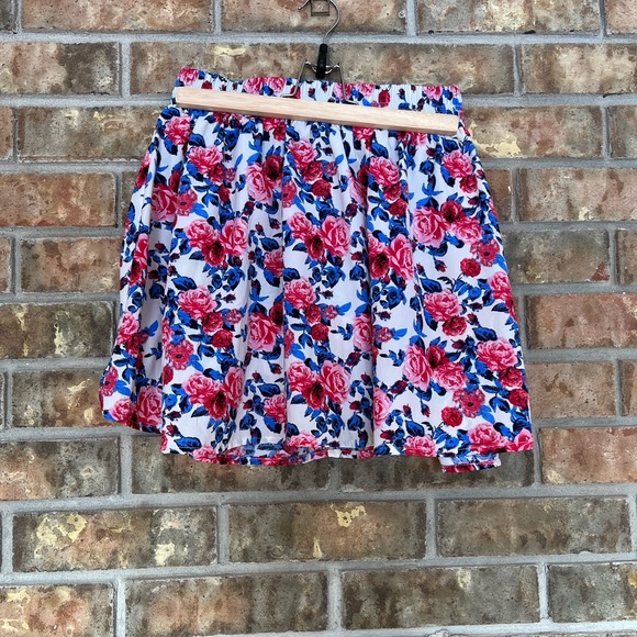 Streetwear Society Floral Skirt - Picture 5 of 9